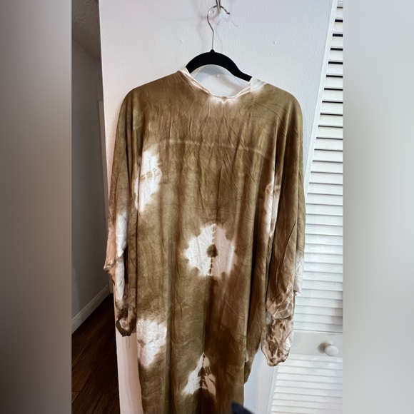 Free People Spellbound Tie Dye Kimono NWOT - Picture 4 of 5